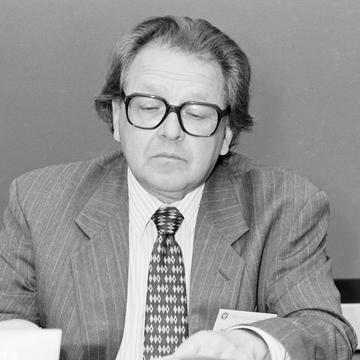Sir George Radda CBE FMedSci FRS Sir George Radda CBE FMedSci FRS